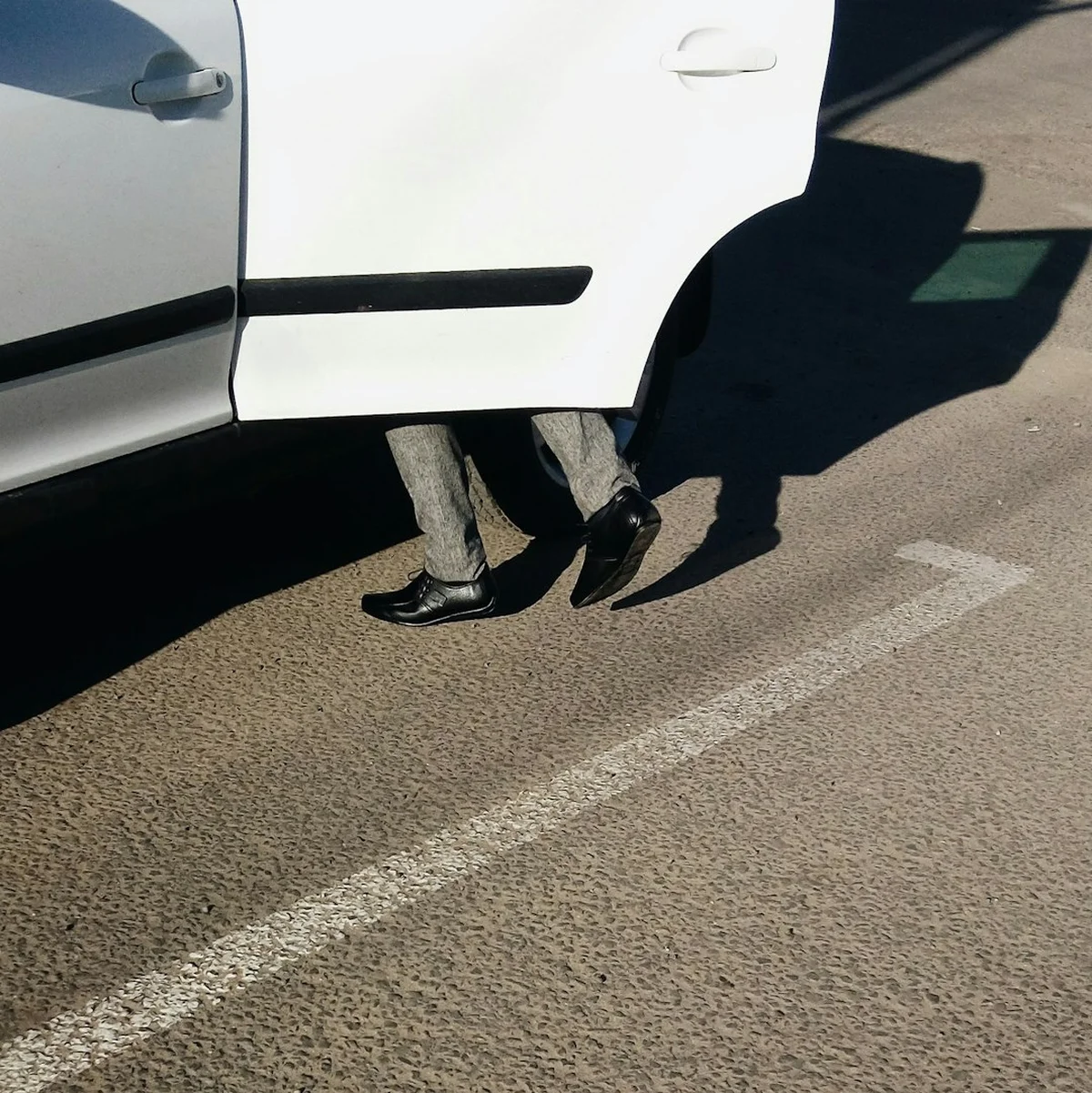車から降りるときに転んで、頭を打った——「意識はある」のに高次病院へ運ばれた80代男性